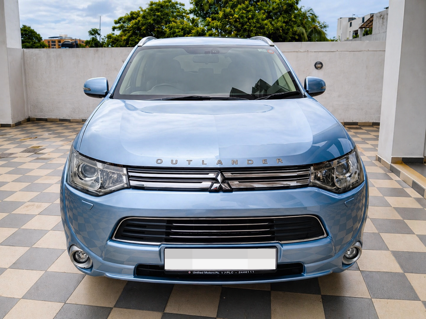 Mitsubishi Outlander 2015 - Used SUV sale in Sri Lanka - patpat.lk