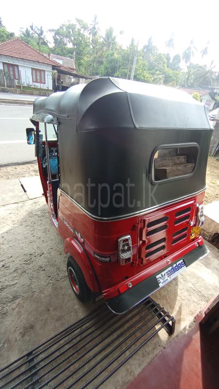 Bajaj 4 stroke 2014 - பயன்படுத்தப்பட்டது முச்சக்கர வண்டி sale in Sri Lanka - patpat.lk