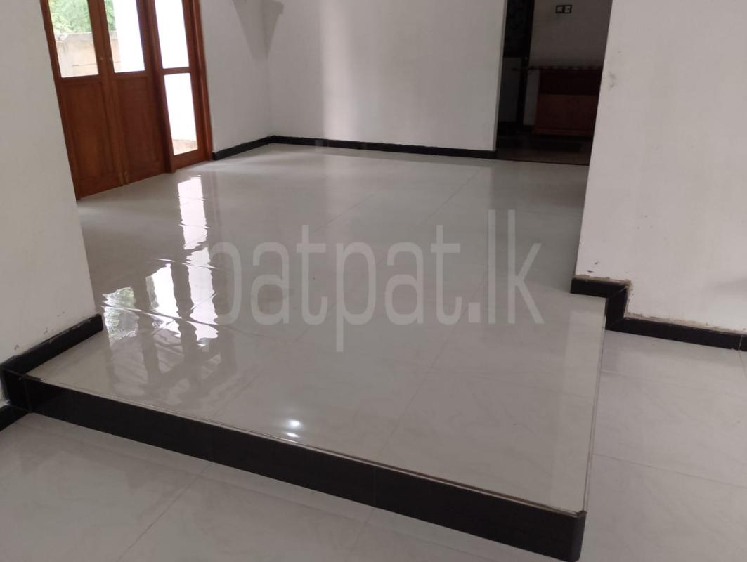 House for Sale in Meepe