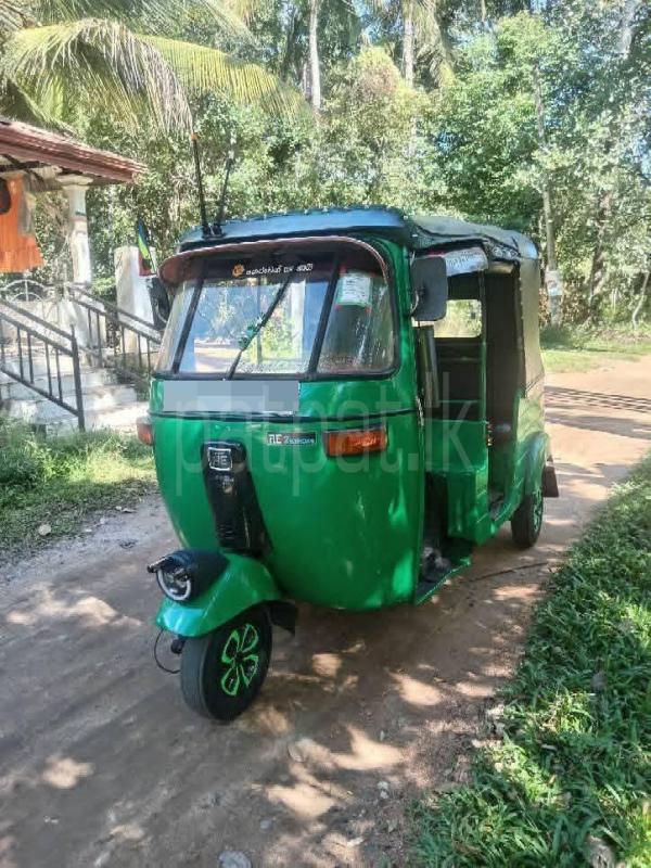 Bajaj Three Wheel 2005 - பயன்படுத்தப்பட்டது முச்சக்கர வண்டி sale in Sri Lanka - patpat.lk
