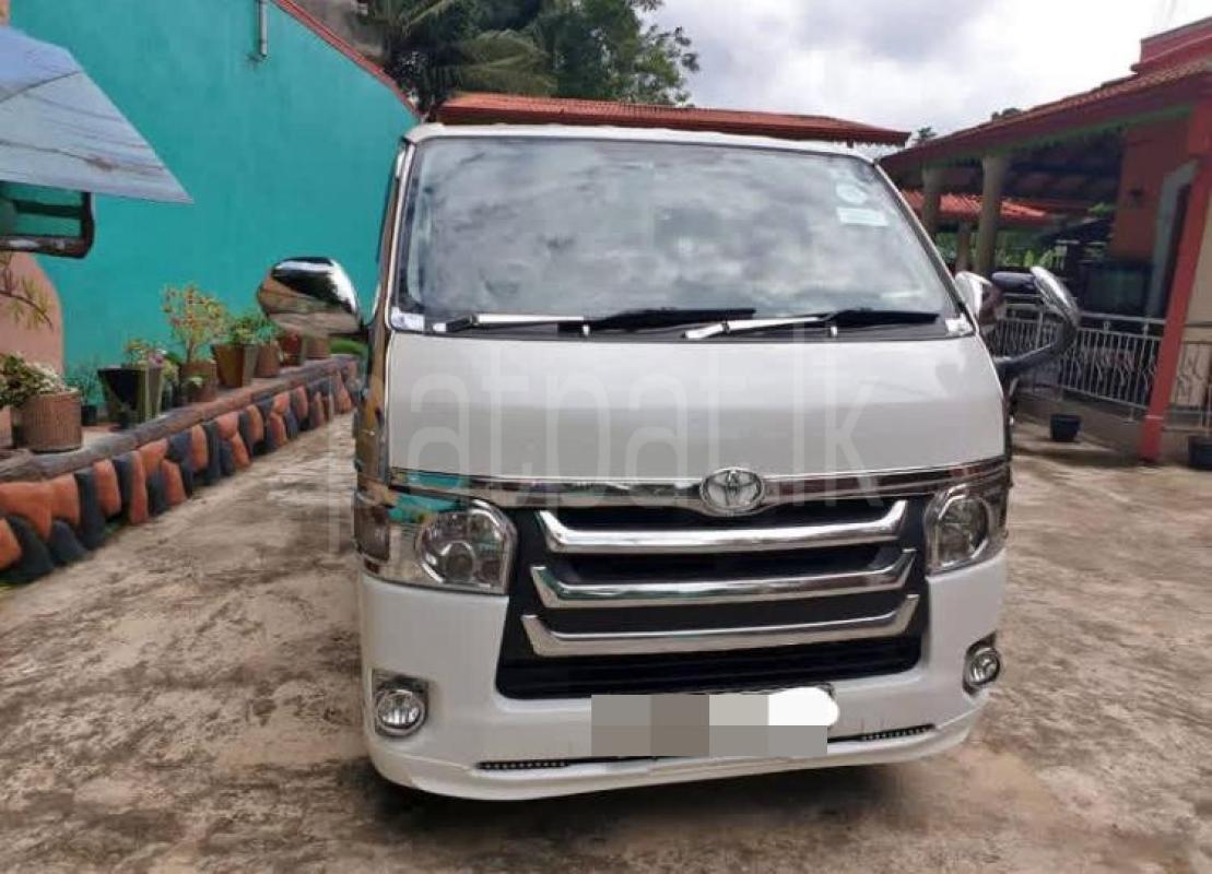 Toyota Grand Hiace 2012 - பயன்படுத்தப்பட்டது வேன் sale in Sri Lanka - patpat.lk