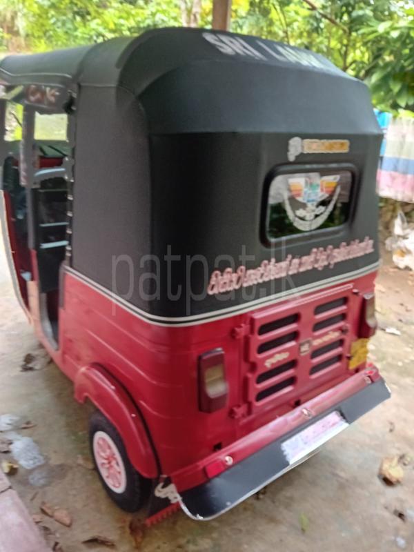 Bajaj 4 stroke 2016 - பயன்படுத்தப்பட்டது முச்சக்கர வண்டி sale in Sri Lanka - patpat.lk