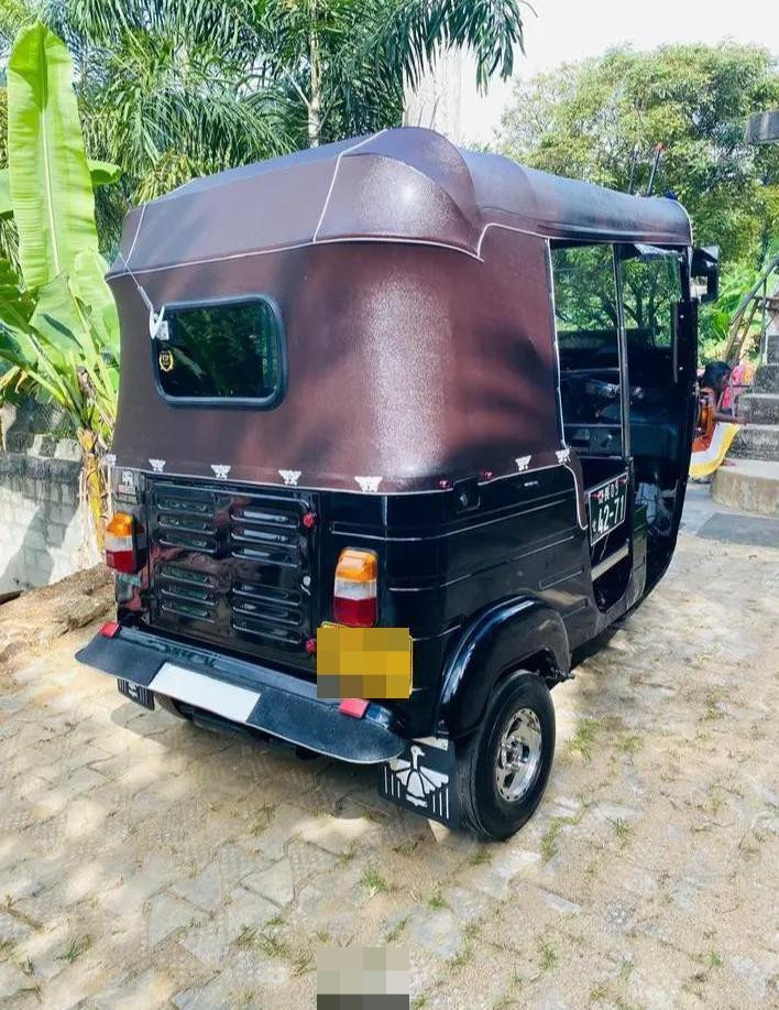 Bajaj 4 stroke 2012 - பயன்படுத்தப்பட்டது முச்சக்கர வண்டி sale in Sri Lanka - patpat.lk