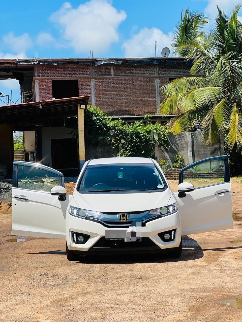 Honda Fit 2015 ads-image-1