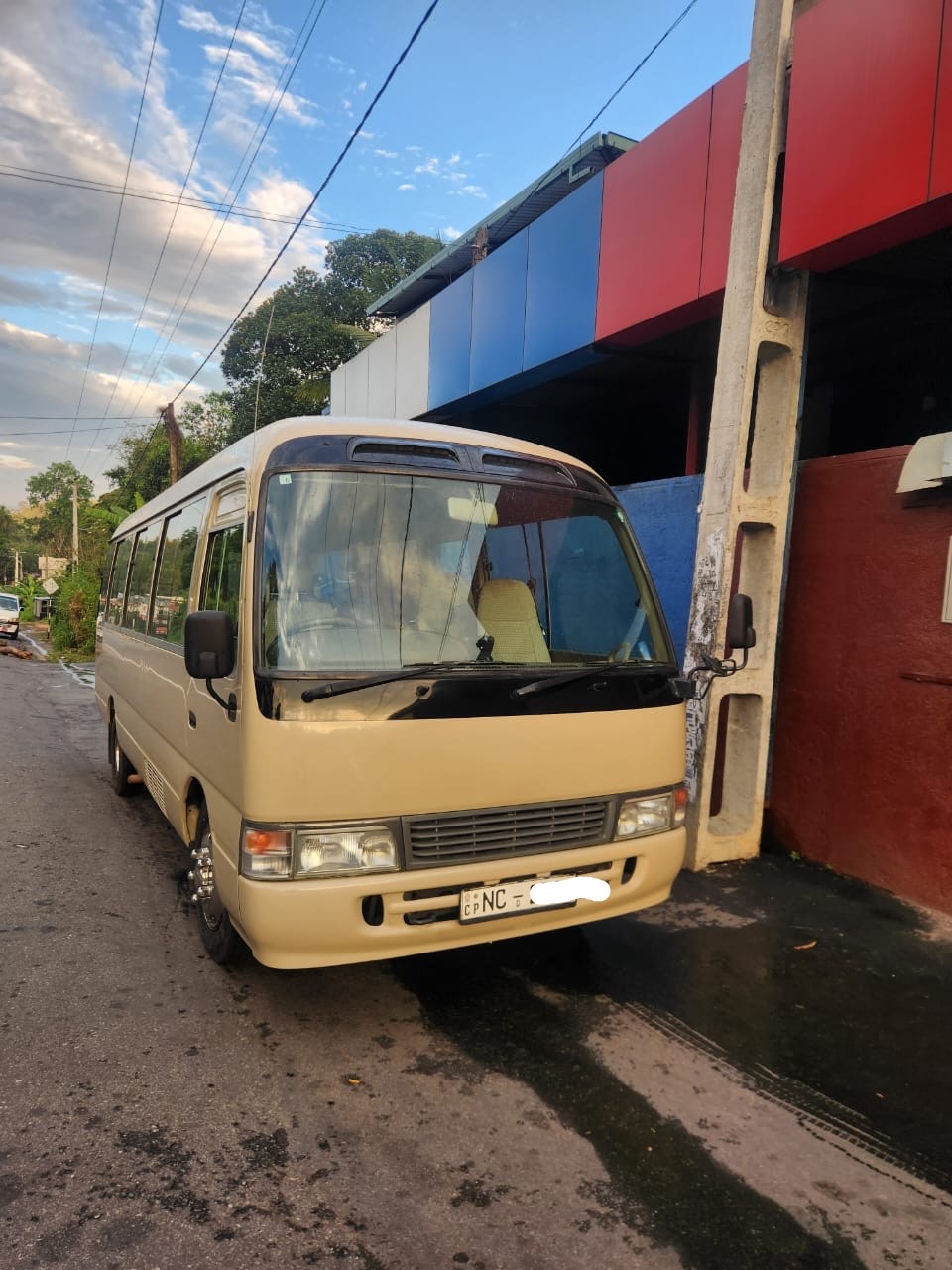 Toyota Coaster 2002 - பயன்படுத்தப்பட்டது பஸ் sale in Sri Lanka - patpat.lk