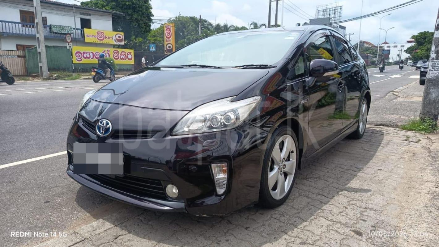 Toyota Prius 2013 - பயன்படுத்தப்பட்டது கார் sale in Sri Lanka - patpat.lk