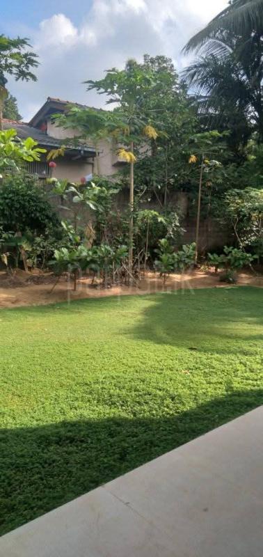 Commercial Land for Sale in Veyangoda