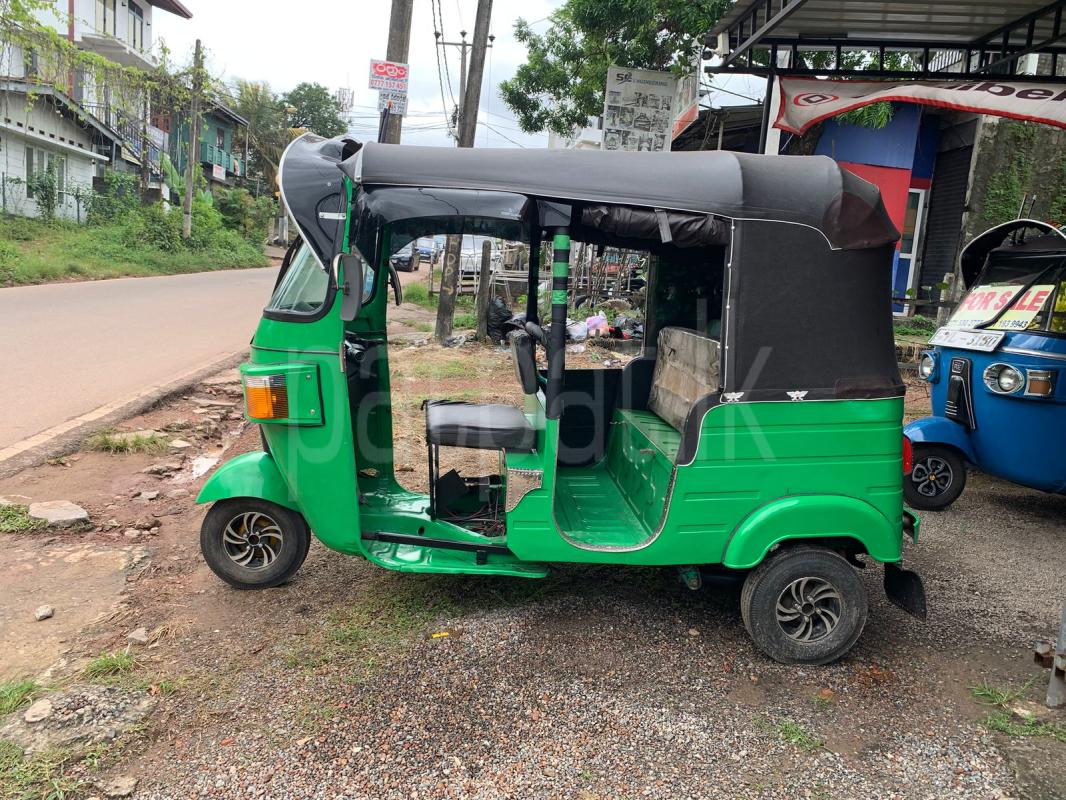 Bajaj Three Wheel 2012 - භාවිතා කරන ලද ත්‍රිරෝද රථය sale in Sri Lanka - patpat.lk