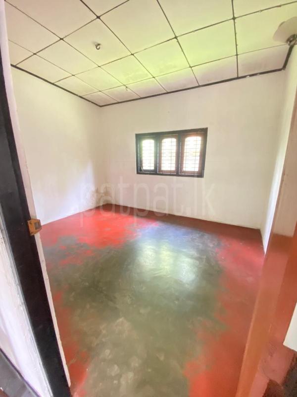 House for Sale in Makola ads-image-1
