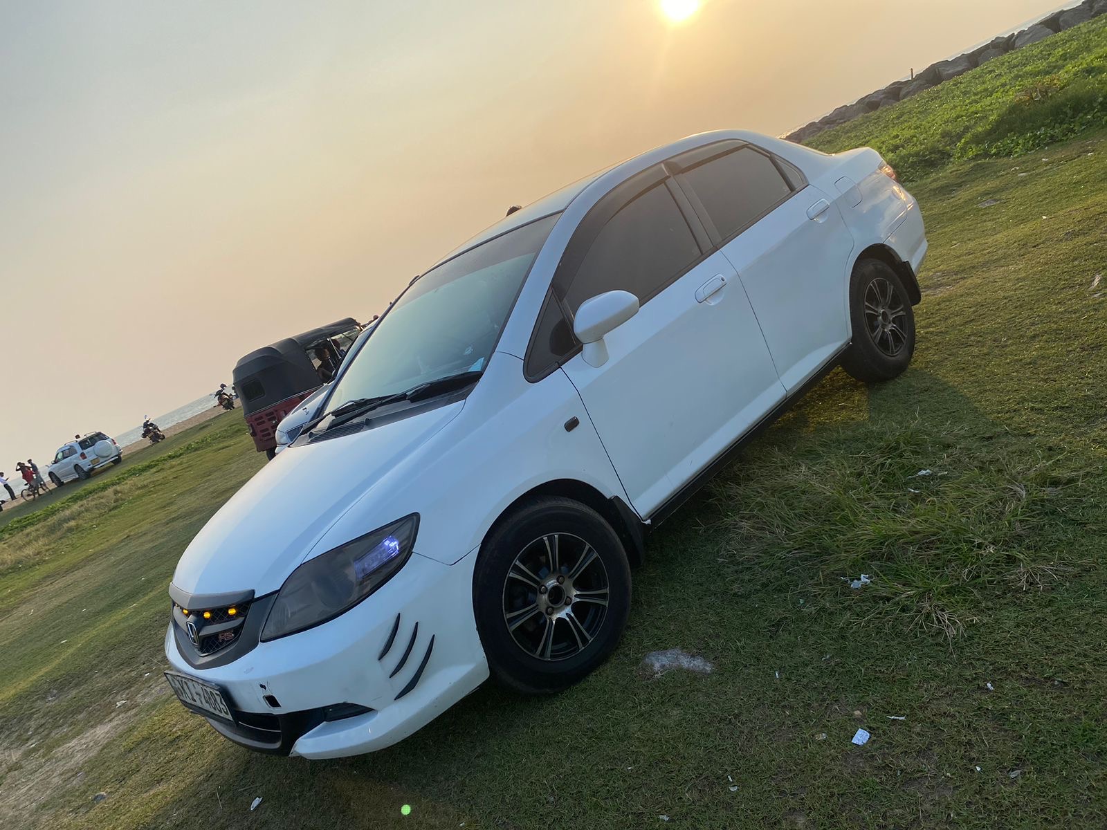 Honda Fit 2008 - பயன்படுத்தப்பட்டது கார் sale in Sri Lanka - patpat.lk