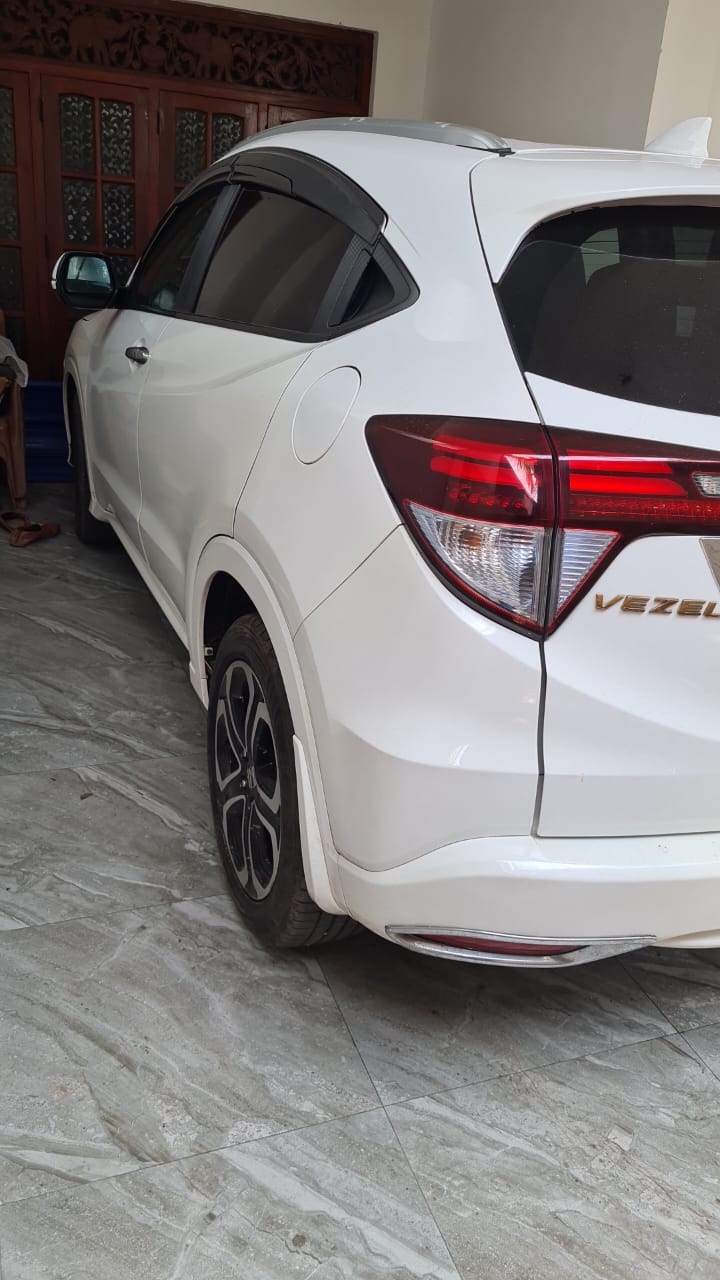 Honda Vezel 2014 - Reconditioned SUV sale in Sri Lanka - patpat.lk