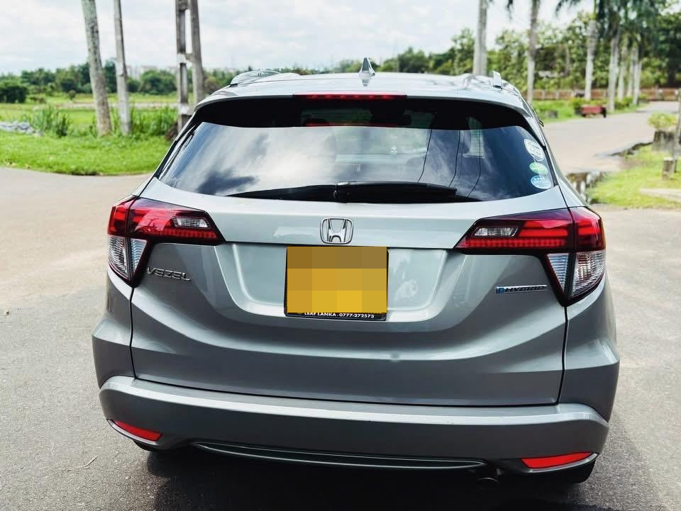 Honda Vezel 2015 - பயன்படுத்தப்பட்டது SUV sale in Sri Lanka - patpat.lk