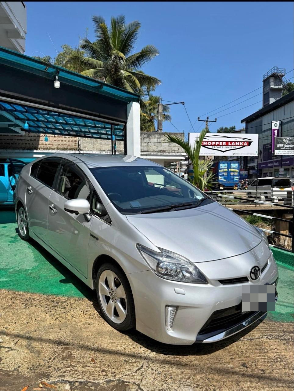 Toyota Prius 2012 - භාවිතා කරන ලද කාර් sale in Sri Lanka - patpat.lk