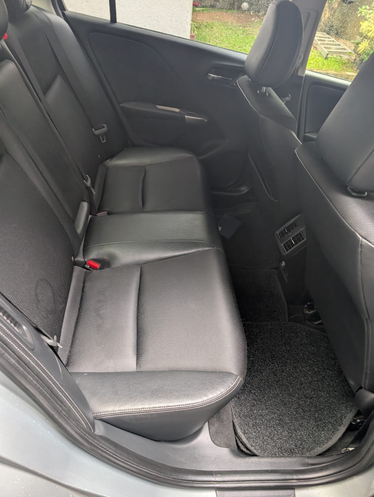 Honda Grace 2016 - Used Car sale in Sri Lanka - patpat.lk