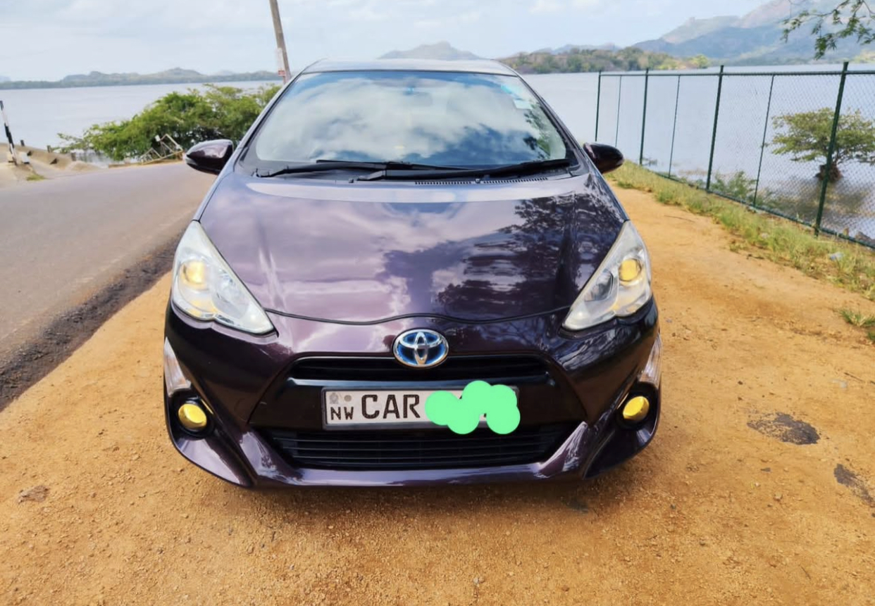 Toyota Aqua 2015 - භාවිතා කරන ලද කාර් sale in Sri Lanka - patpat.lk