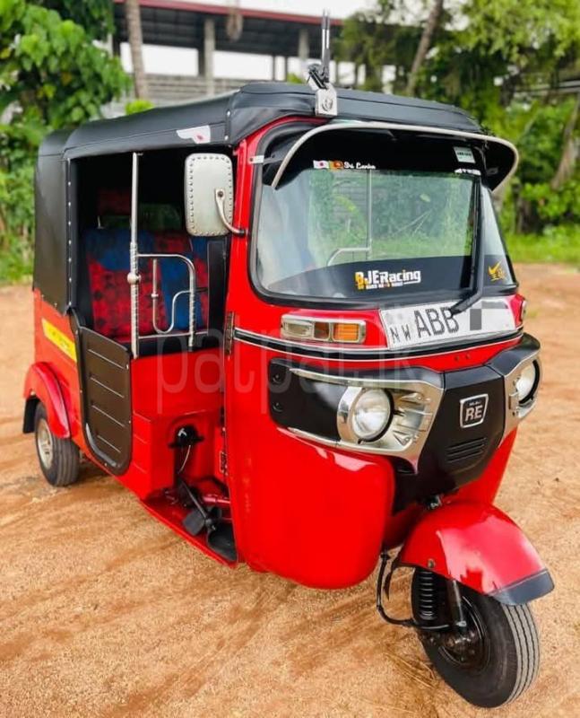 Bajaj 4 stroke 2015 - பயன்படுத்தப்பட்டது முச்சக்கர வண்டி sale in Sri Lanka - patpat.lk