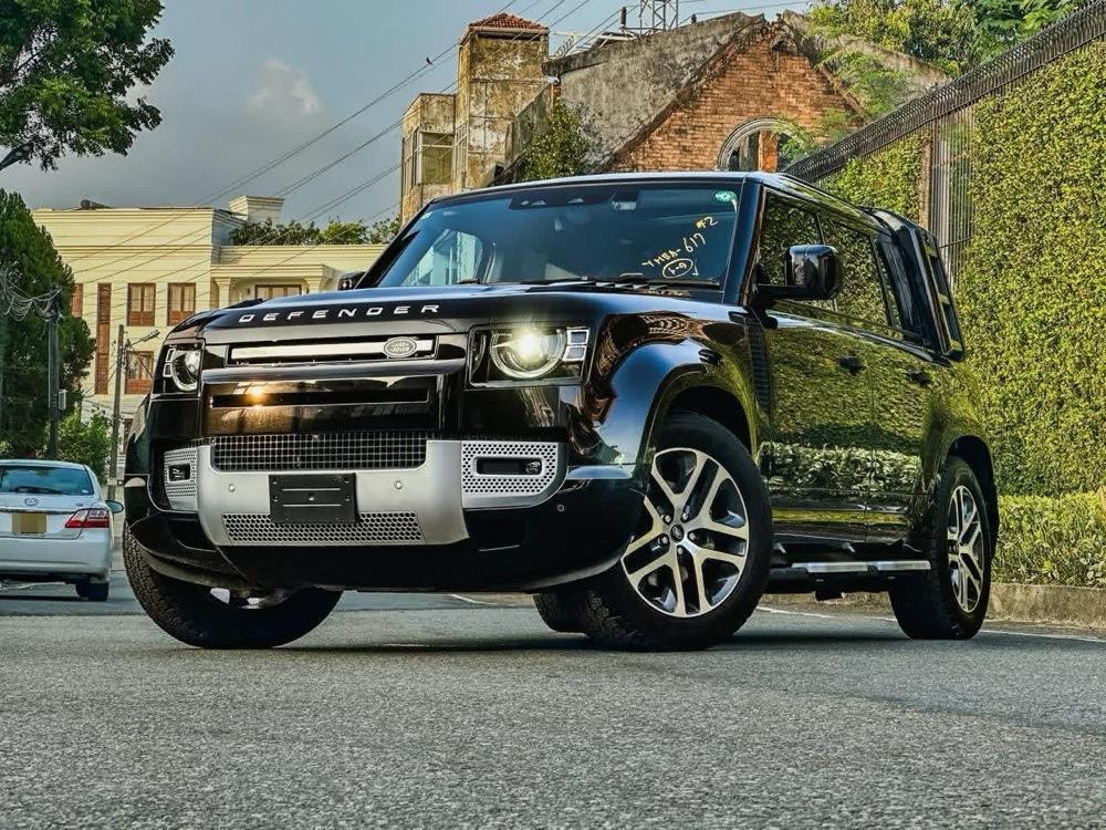 Land Rover Defender 2023 - Brand New Land sale in Sri Lanka - patpat.lk