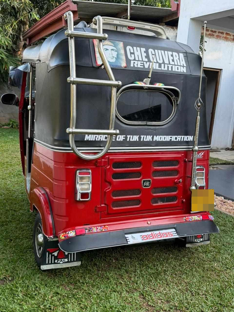 Advertisement image 6