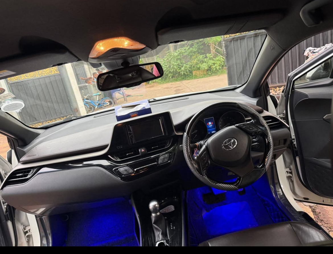 Toyota CHR 2018 - பயன்படுத்தப்பட்டது SUV sale in Sri Lanka - patpat.lk