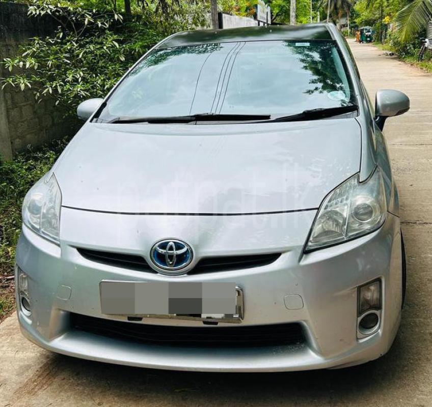 Toyota Prius 2011 - பயன்படுத்தப்பட்டது கார் sale in Sri Lanka - patpat.lk