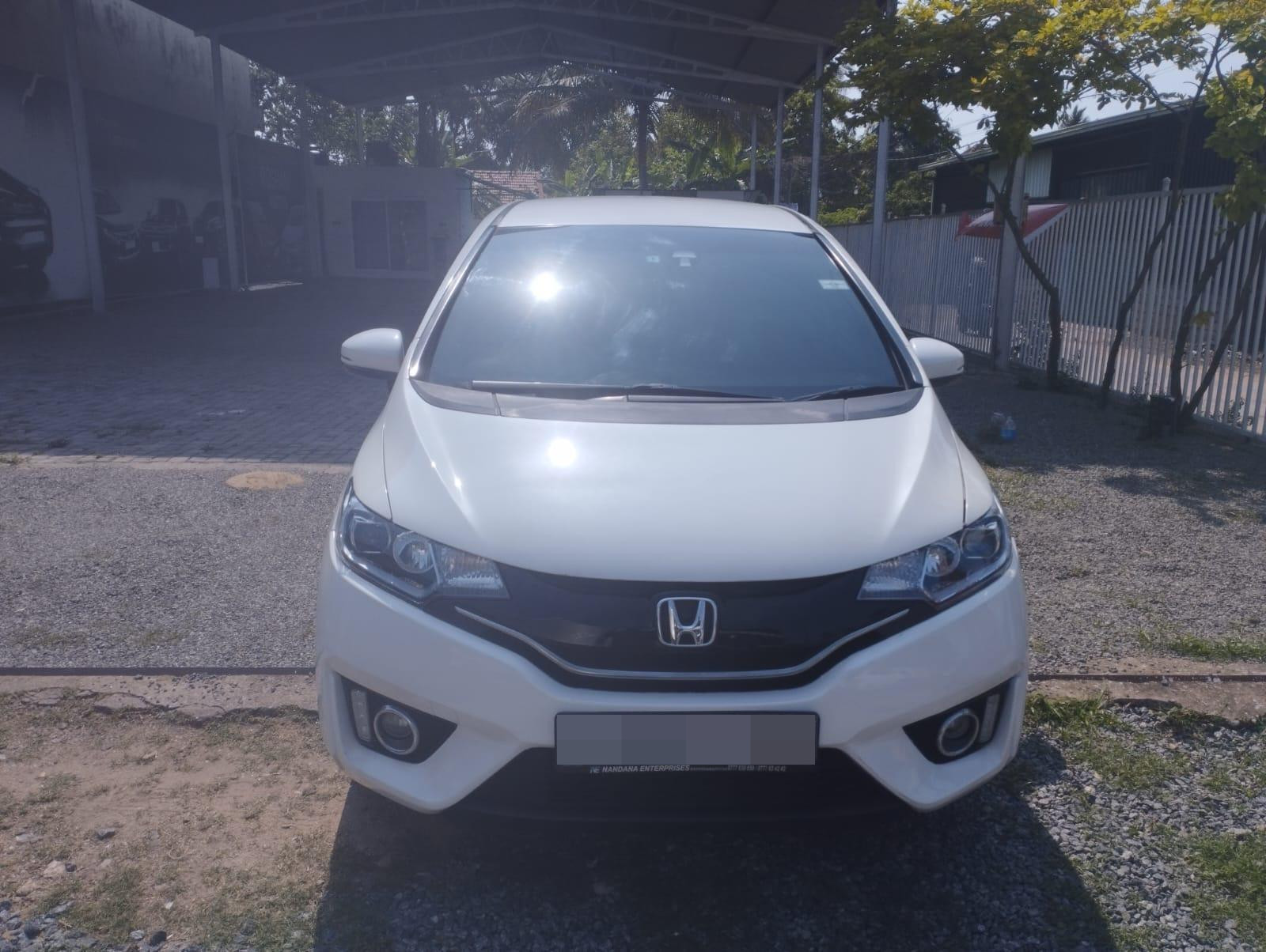 Honda Fit 2015 ads-image-1
