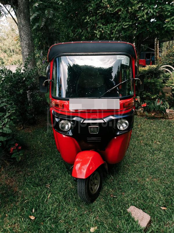 Bajaj Three Wheel 2017 - பயன்படுத்தப்பட்டது முச்சக்கர வண்டி sale in Sri Lanka - patpat.lk