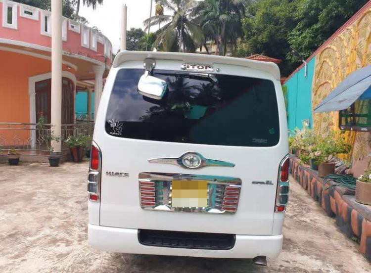 Toyota Grand Hiace 2012 - பயன்படுத்தப்பட்டது வேன் sale in Sri Lanka - patpat.lk