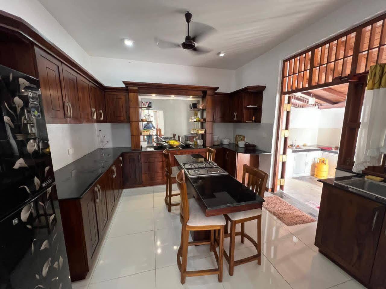 House for Sale in Talawatugoda