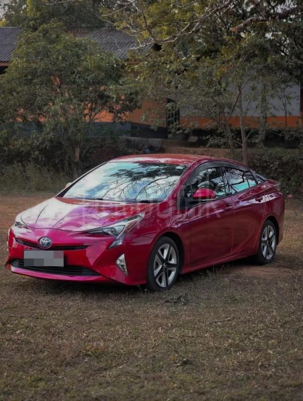 Toyota Prius 2015 - பயன்படுத்தப்பட்டது கார் sale in Sri Lanka - patpat.lk