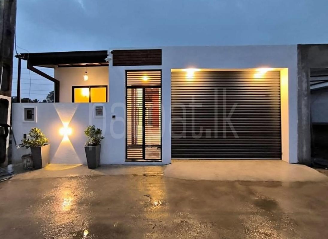 House for Sale in Athurugiriya ads-image-1