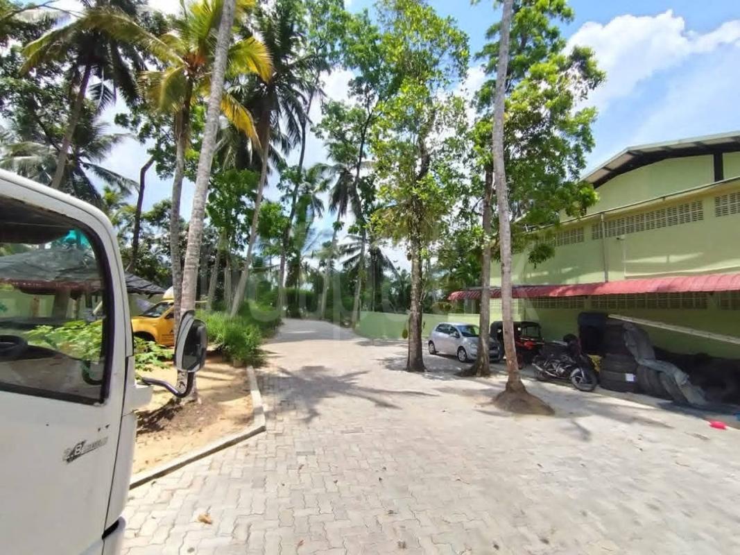 Warehouse / Storage for Sale in Moragahahena