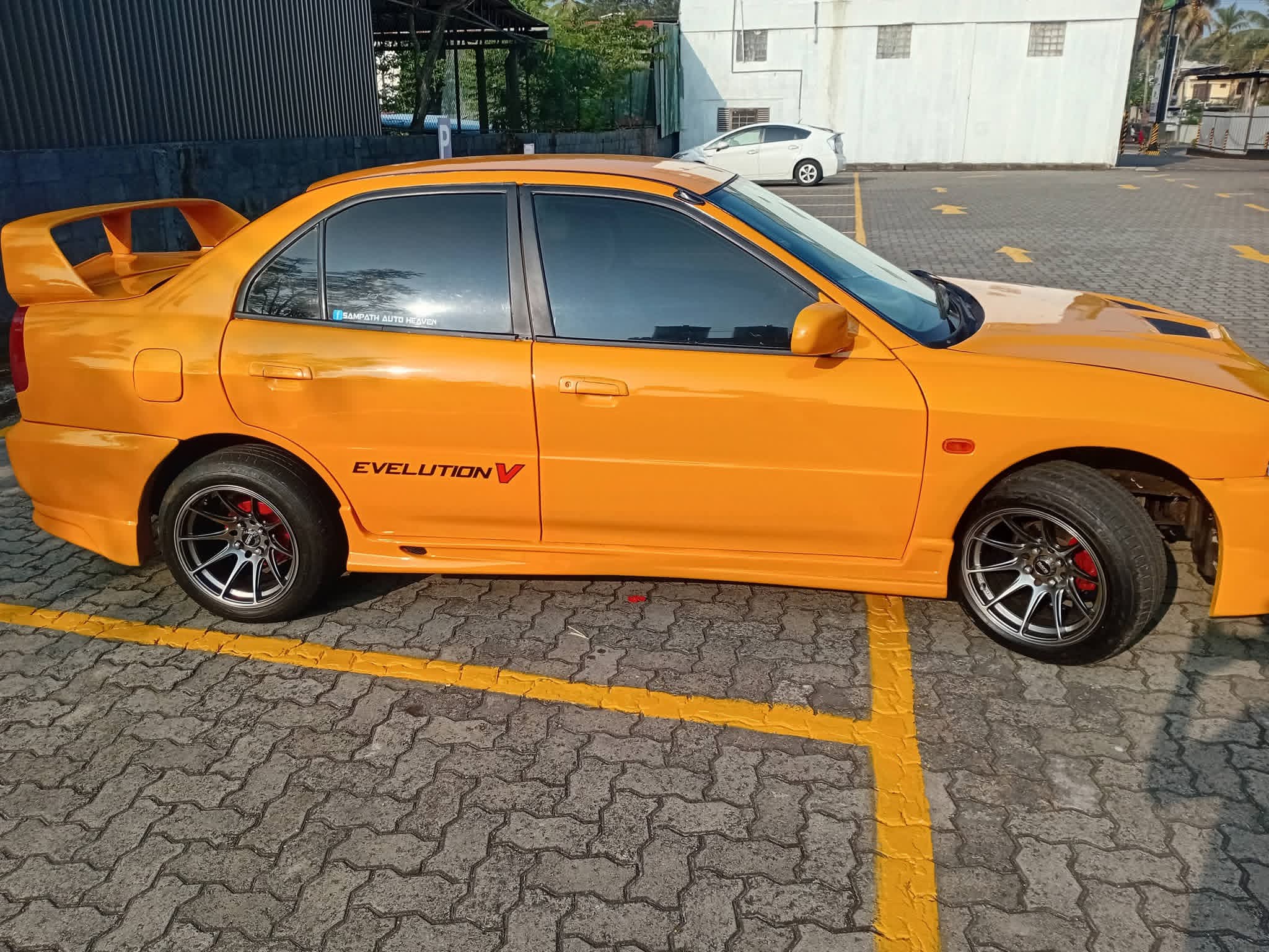 Mitsubishi Lancer 2001 - Used Car sale in Sri Lanka - patpat.lk