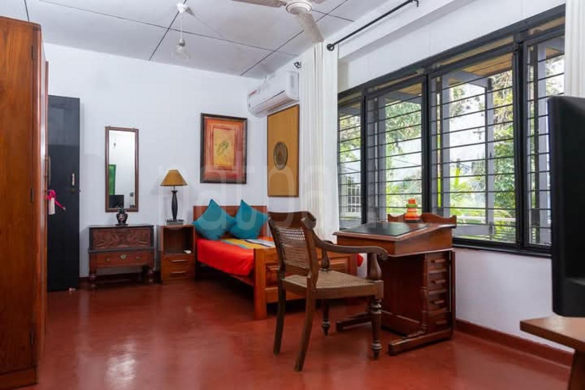 Advertisement image 6