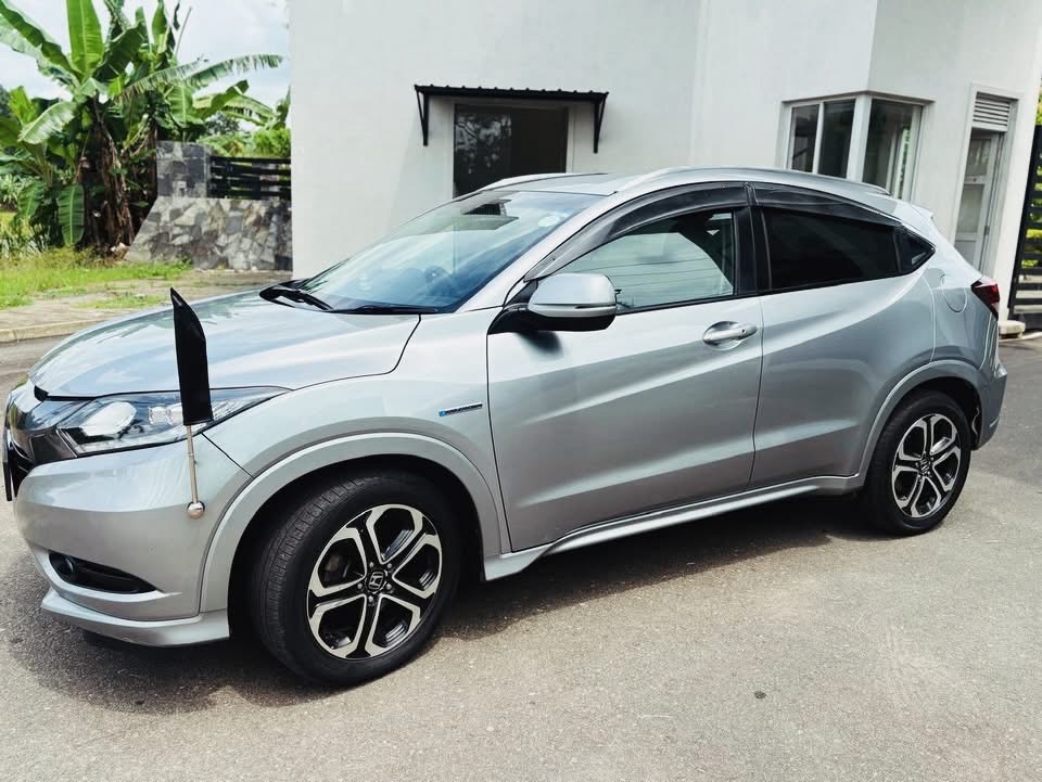Honda Vezel 2015 - பயன்படுத்தப்பட்டது SUV sale in Sri Lanka - patpat.lk