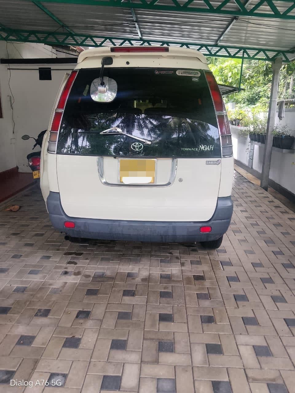 Toyota Noah 1999 - பயன்படுத்தப்பட்டது வேன் sale in Sri Lanka - patpat.lk