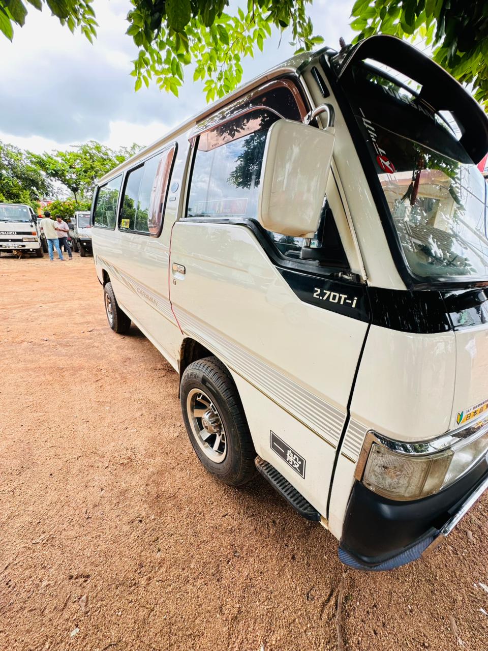 Nissan Caravan 1993 - பயன்படுத்தப்பட்டது வேன் sale in Sri Lanka - patpat.lk