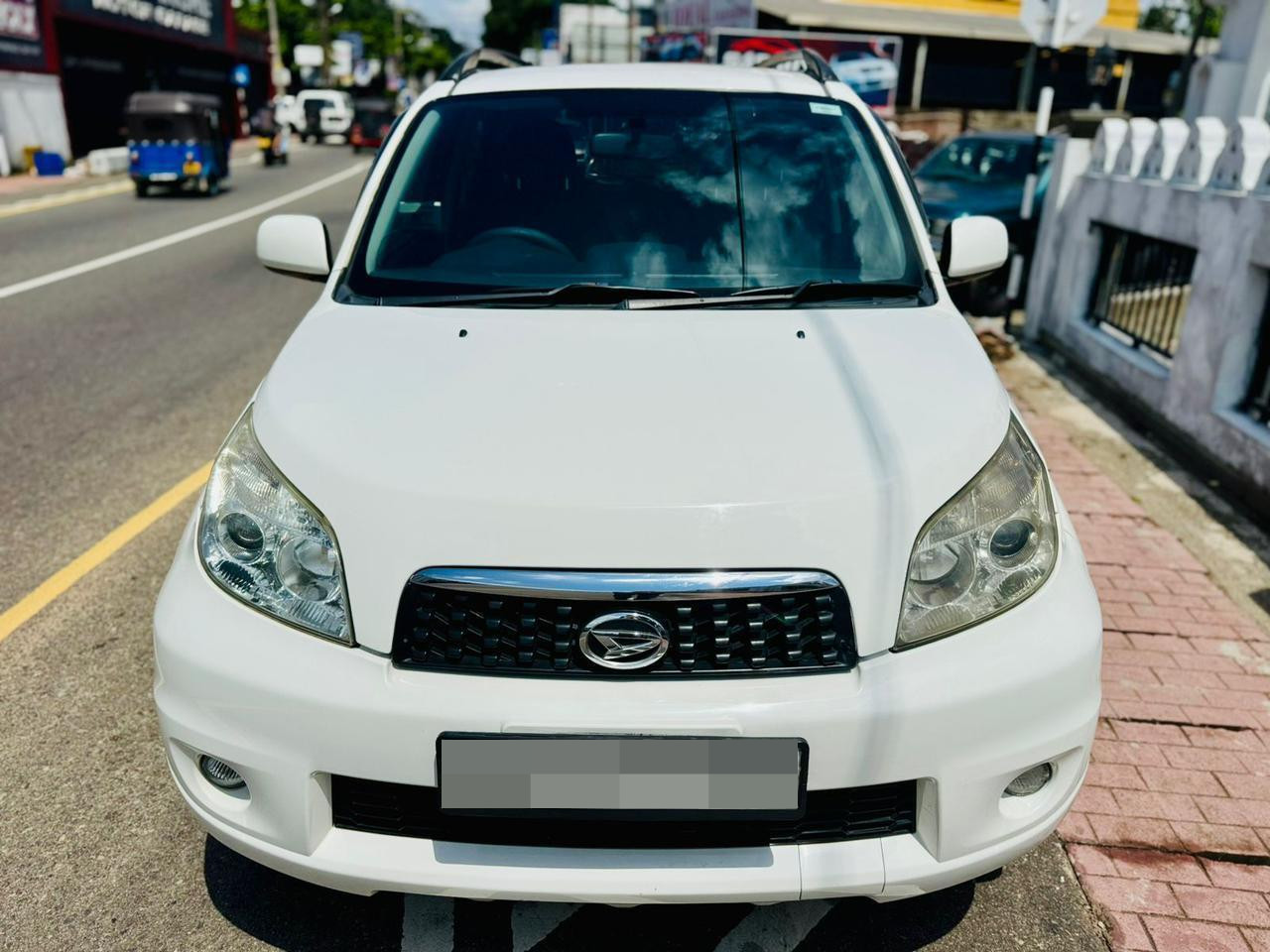Daihatsu Terios 2011 - Used SUV sale in Sri Lanka - patpat.lk