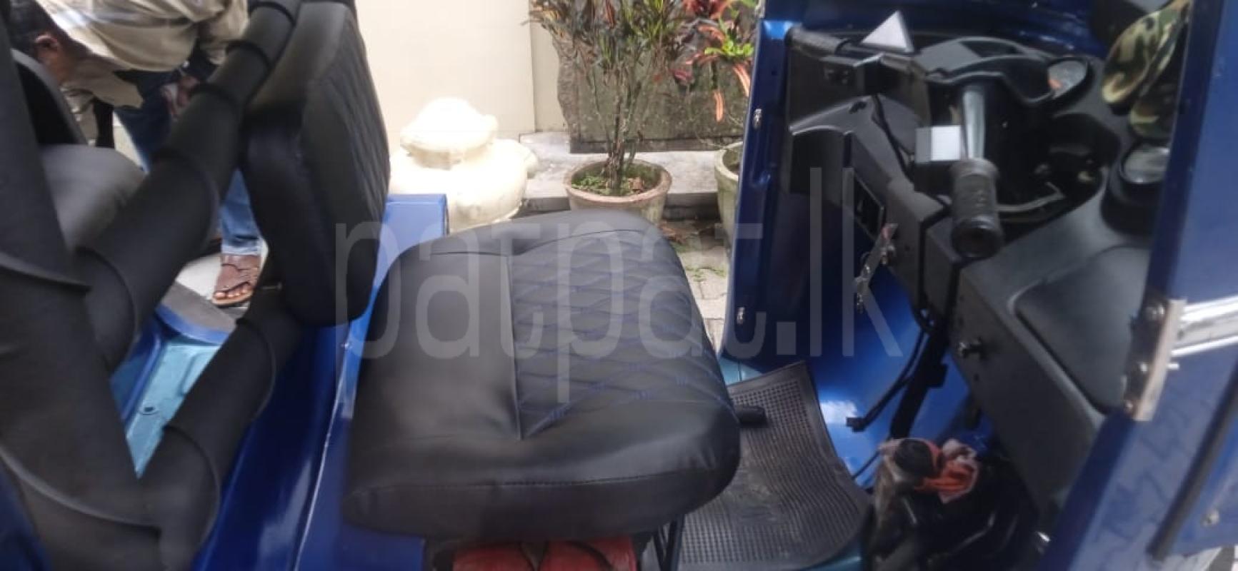 Bajaj Three Wheel 2009 - பயன்படுத்தப்பட்டது முச்சக்கர வண்டி sale in Sri Lanka - patpat.lk