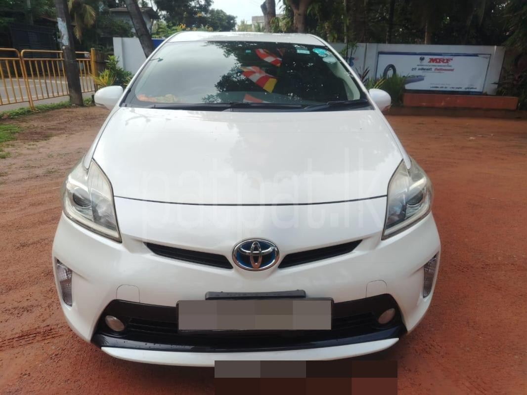 Toyota Prius 2014 - பயன்படுத்தப்பட்டது கார் sale in Sri Lanka - patpat.lk