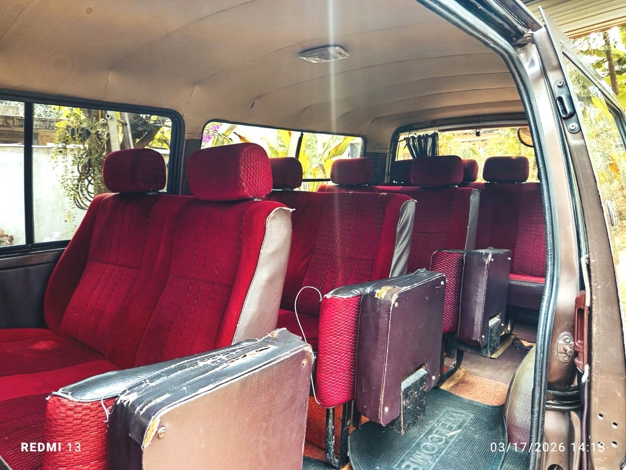 Toyota Hiace 1991 - භාවිතා කරන ලද වෑන් රථය sale in Sri Lanka - patpat.lk