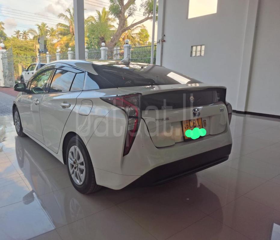 Toyota Prius 2016 - Used Car sale in Sri Lanka - patpat.lk