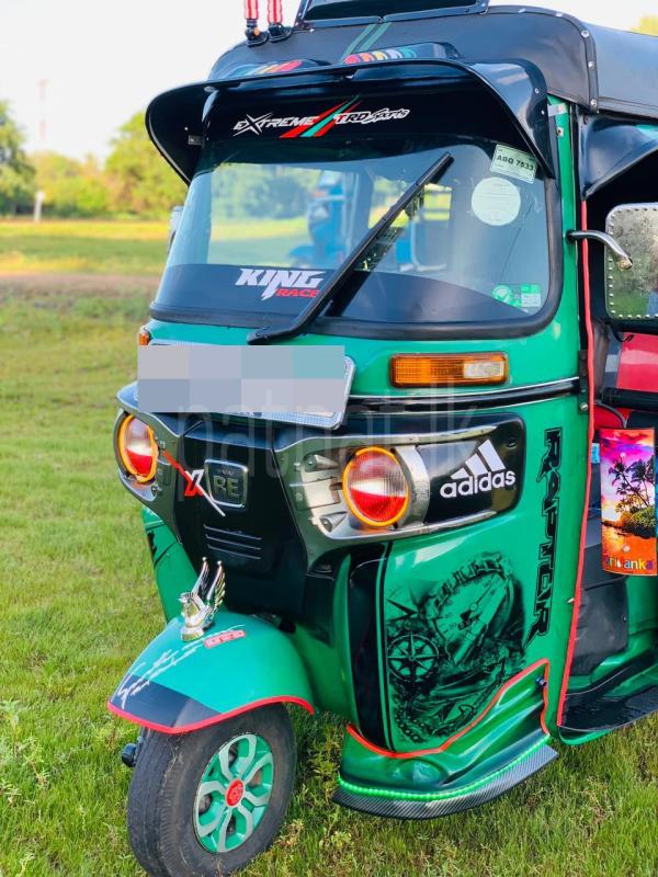 Bajaj 4 stroke 2017 - பயன்படுத்தப்பட்டது முச்சக்கர வண்டி sale in Sri Lanka - patpat.lk