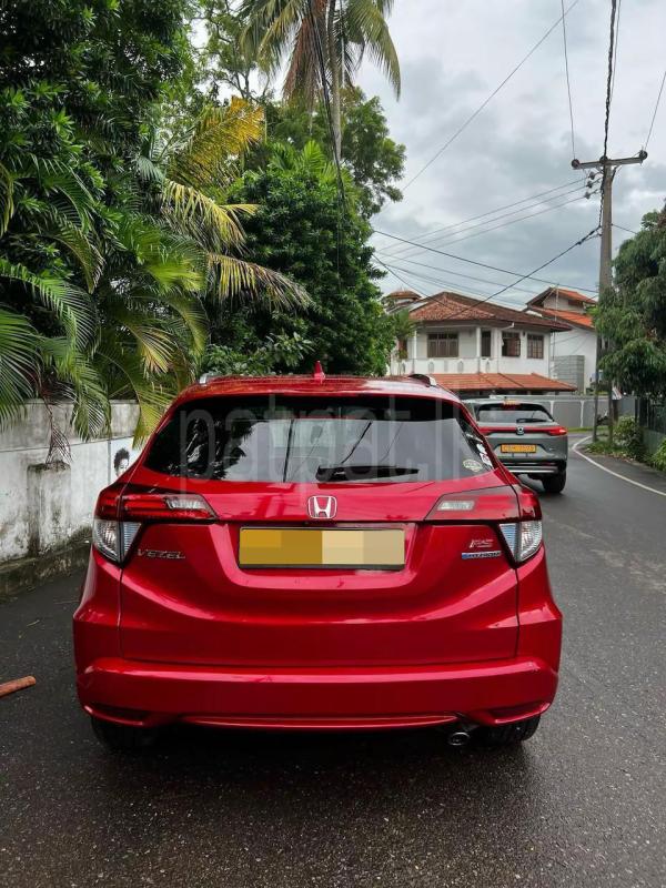 Honda Vezel 2015 - பயன்படுத்தப்பட்டது SUV sale in Sri Lanka - patpat.lk