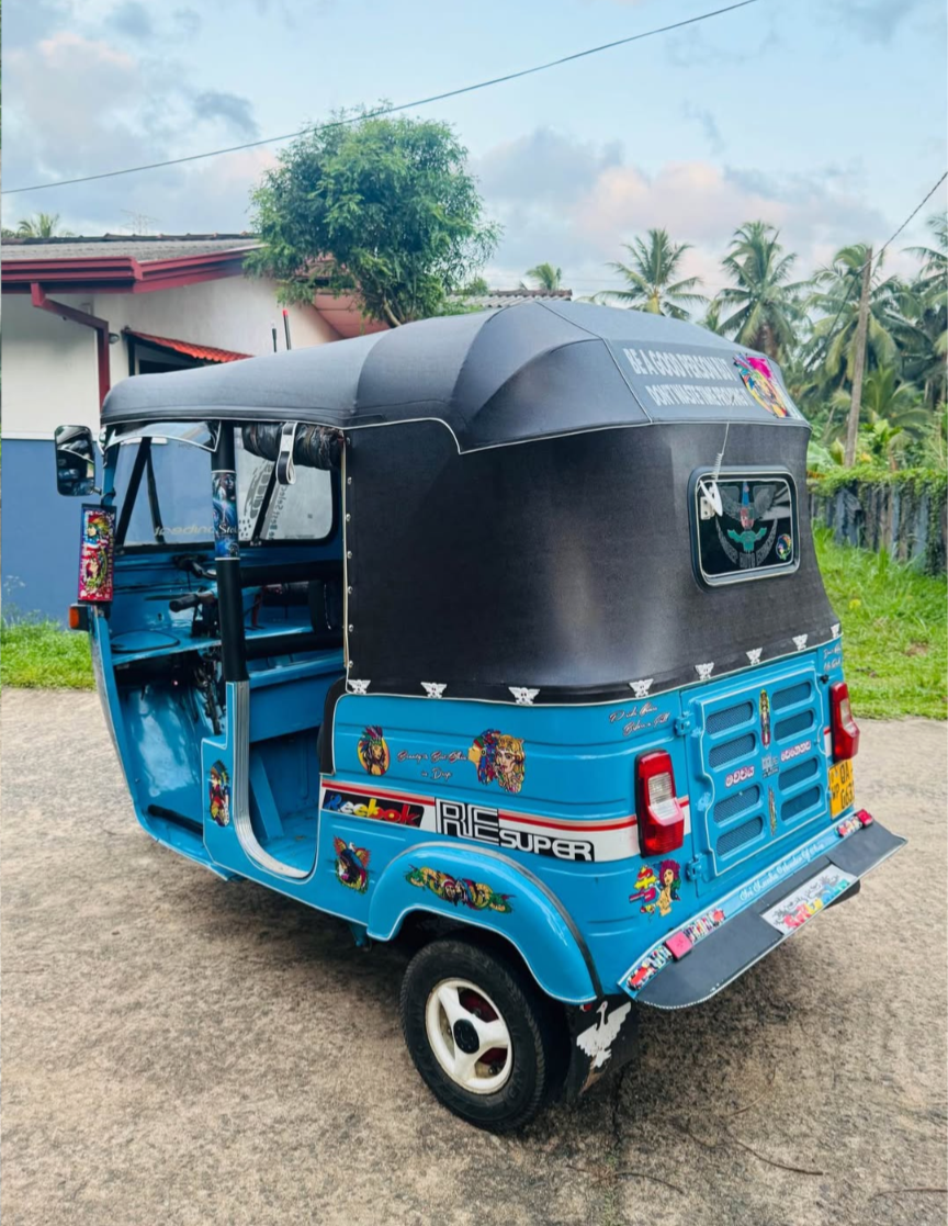 Bajaj Three Wheel 2005 - பயன்படுத்தப்பட்டது முச்சக்கர வண்டி sale in Sri Lanka - patpat.lk