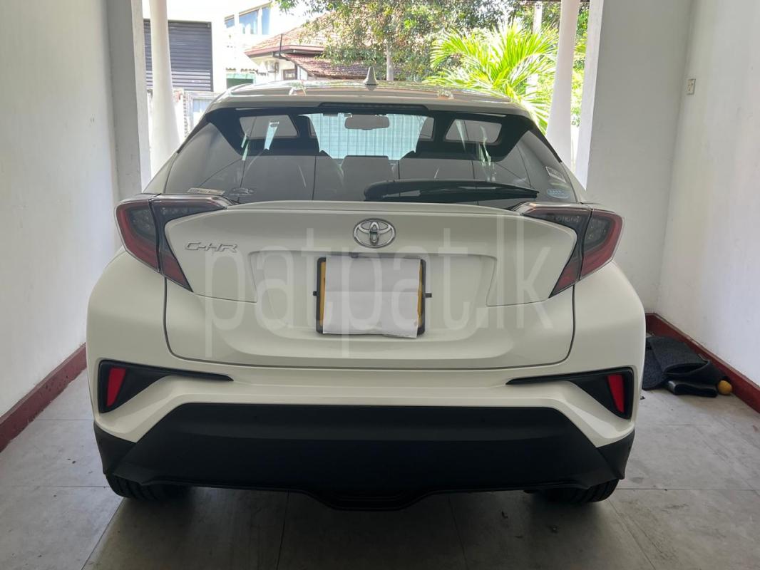 Toyota CHR 2017 - பயன்படுத்தப்பட்டது SUV sale in Sri Lanka - patpat.lk