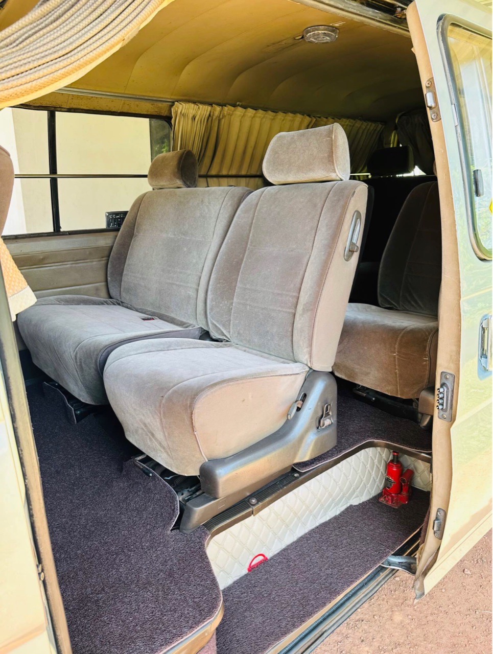 Nissan Caravan 1996 - Used Van sale in Sri Lanka - patpat.lk
