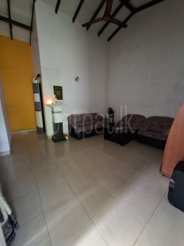 House for Sale in Athurugiriya ads-image-1