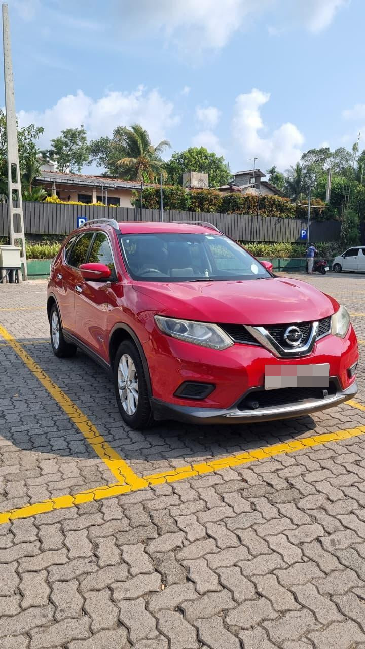 Nissan X Trail 2015 - භාවිතා කරන ලද SUV රථය sale in Sri Lanka - patpat.lk