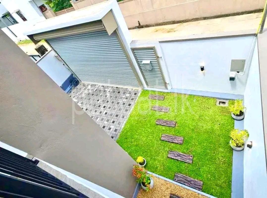 Advertisement image 4