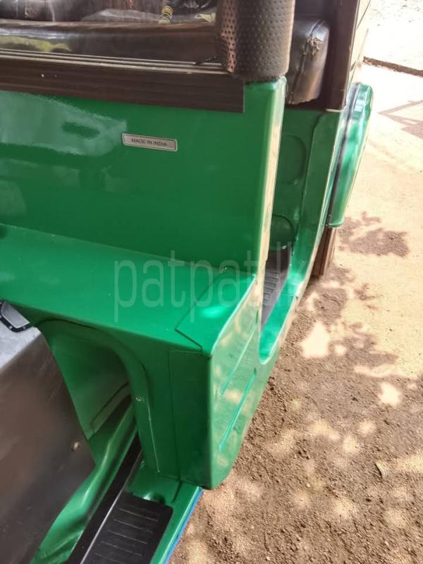 Bajaj 4 stroke 2016 - பயன்படுத்தப்பட்டது முச்சக்கர வண்டி sale in Sri Lanka - patpat.lk